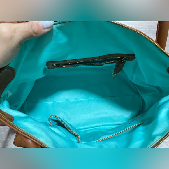 Lilly Jade Elizabeth Diaper Bag in Camel Color in Good Condition - Picture 5 of 7